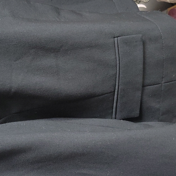 AUSTIN REED BLACK WOOL BLAZER, SIZE 12P - Picture 3 of 12